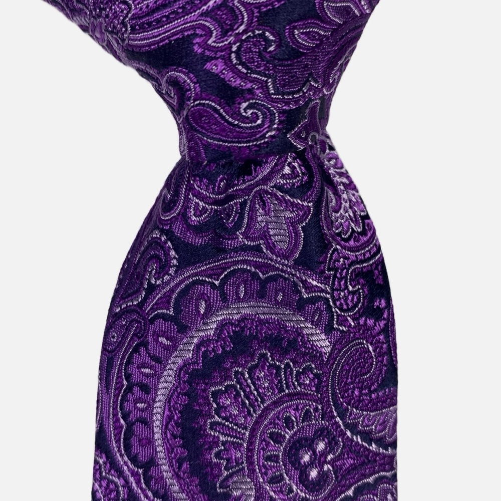 NWT Ted Baker Necktie Tie Paisley Purple Silk London Skinny Width 2 1/2”